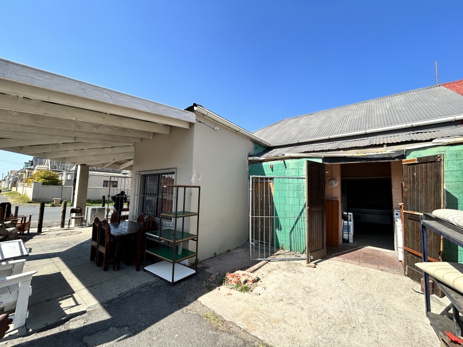Commercial Property for Sale in Quigney Eastern Cape